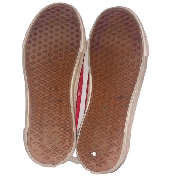 Red vans - Picture 2 of 3